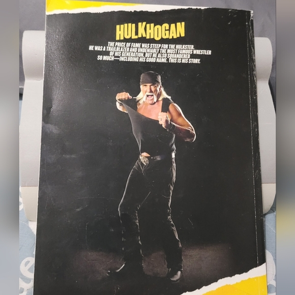 Autographed Hulk Hogan True Story Magazine - Picture 2 of 4
